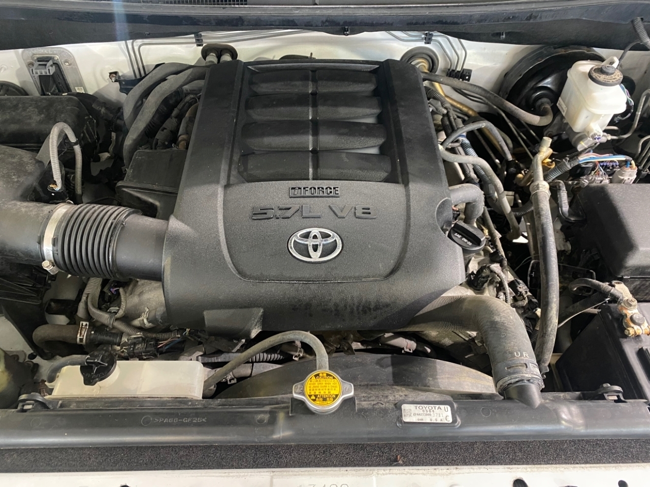 Toyota Tundra SR5 5.7L V8 CrewMax 4WD 2014
