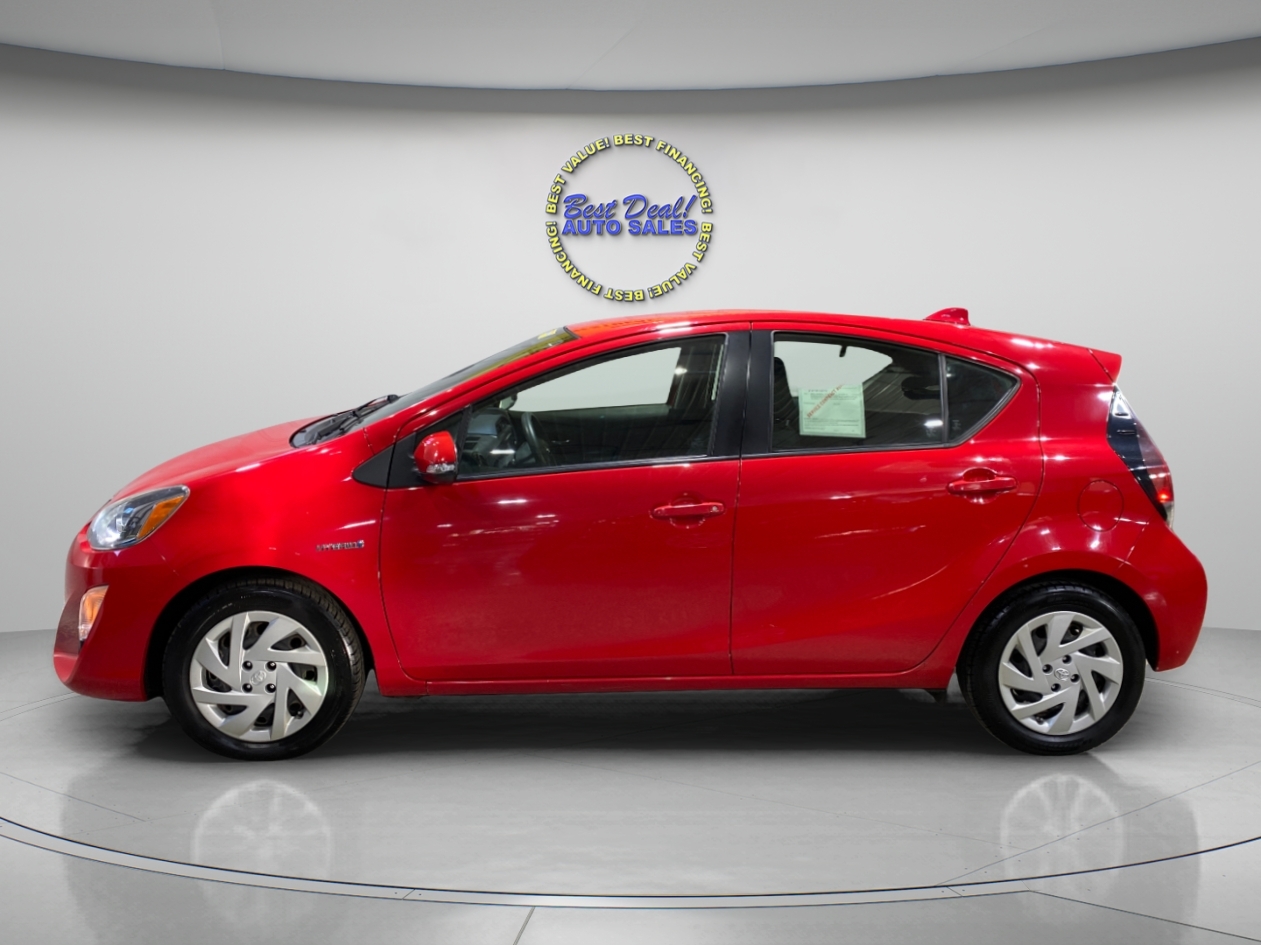 2015 Toyota Prius C Four photo 2