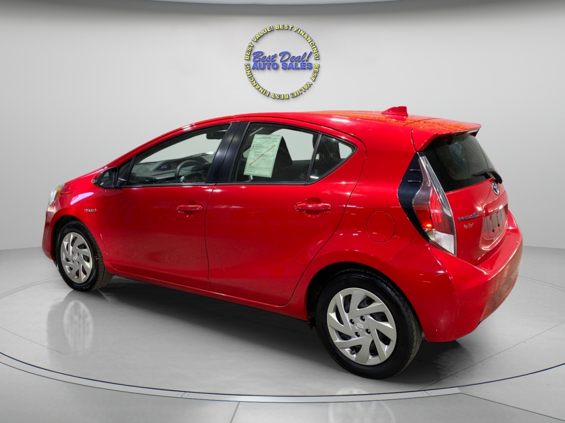 2015 Toyota Prius C Four photo 3
