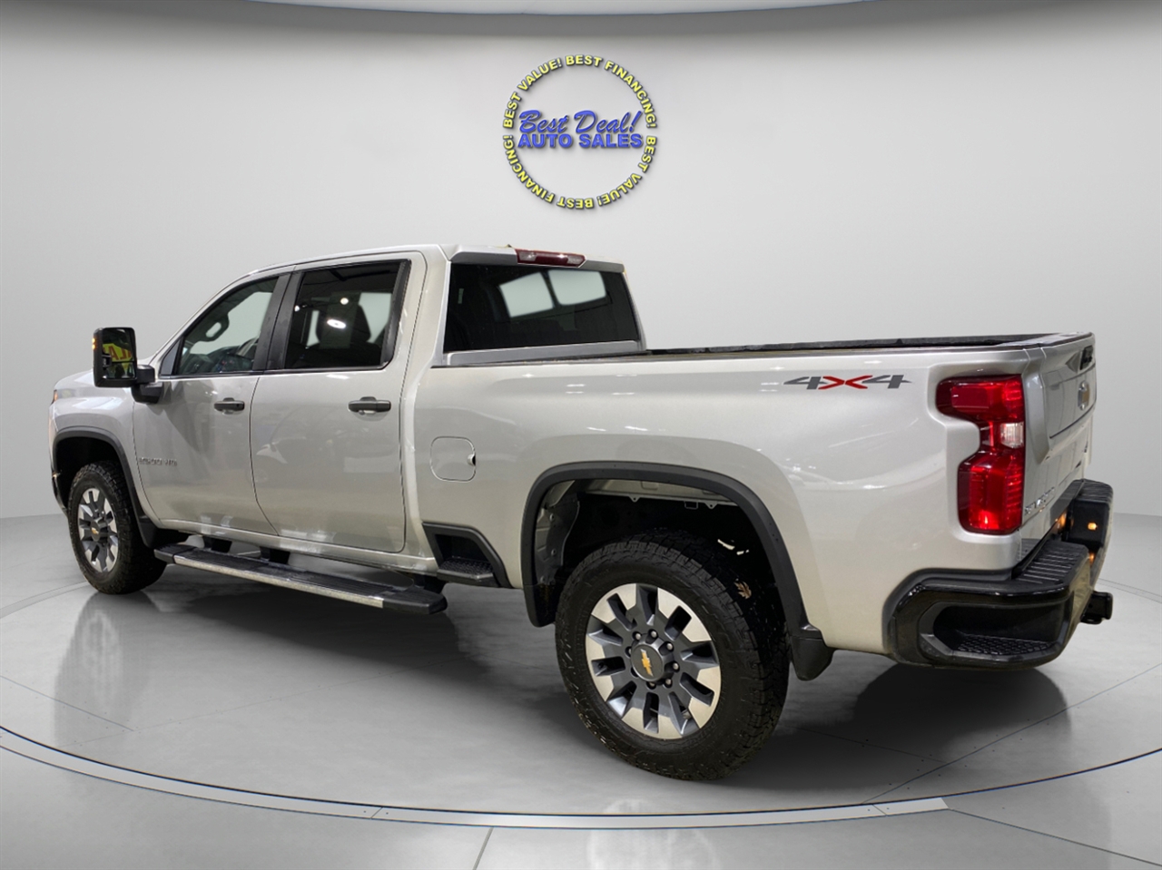 Chevrolet Silverado 2500HD 4WD Crew Cab 159" Custom 2023