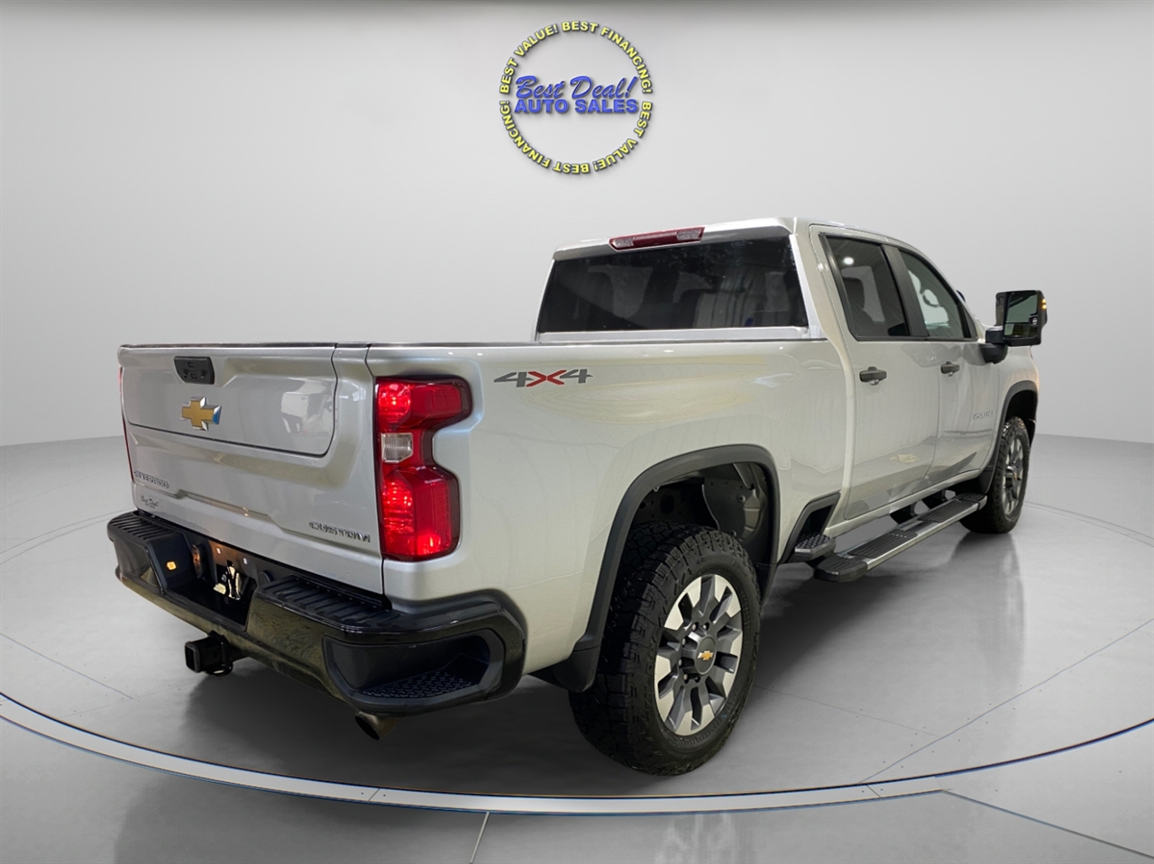 Chevrolet Silverado 2500HD 4WD Crew Cab 159" Custom 2023