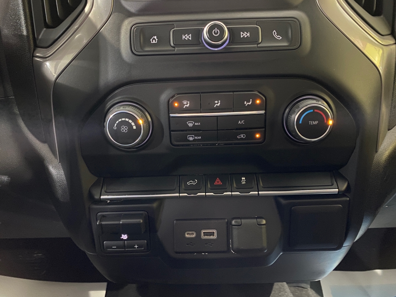 Chevrolet Silverado 2500HD 4WD Crew Cab 159" Custom 2023