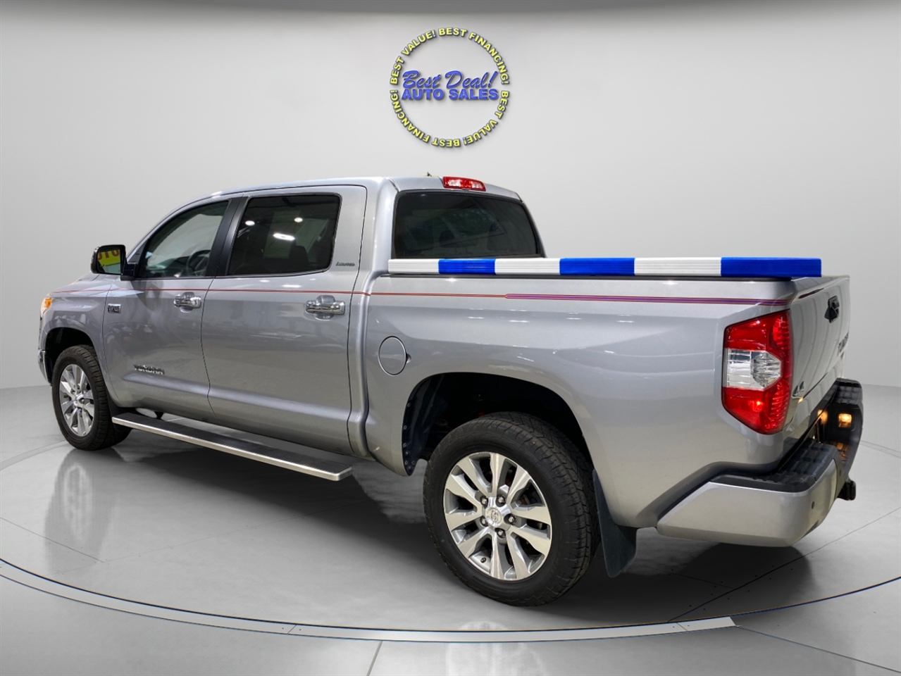 2017 Toyota Tundra Limited CrewMax photo 2