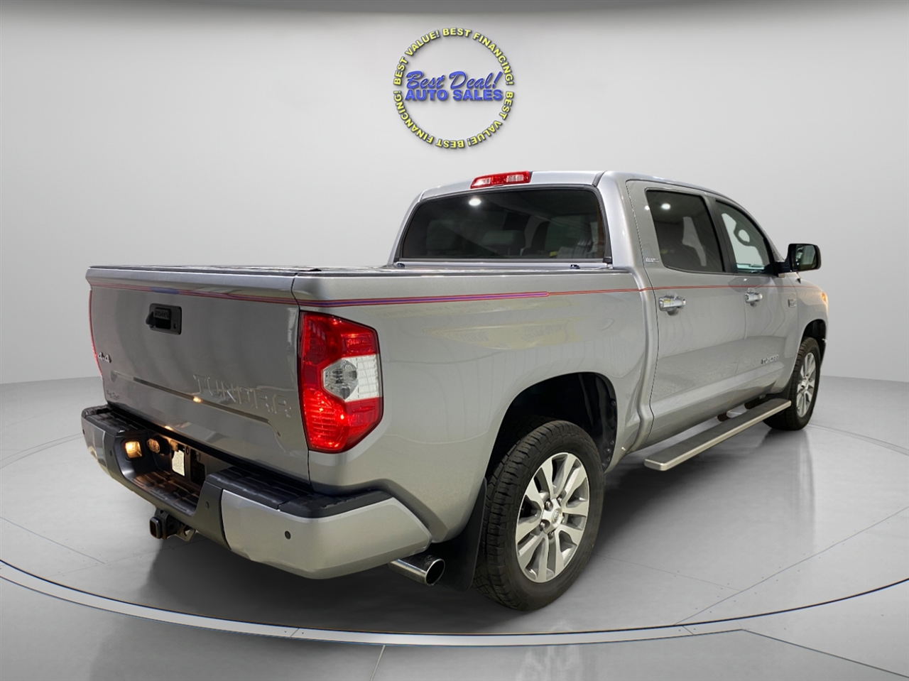 2017 Toyota Tundra Limited CrewMax photo 4