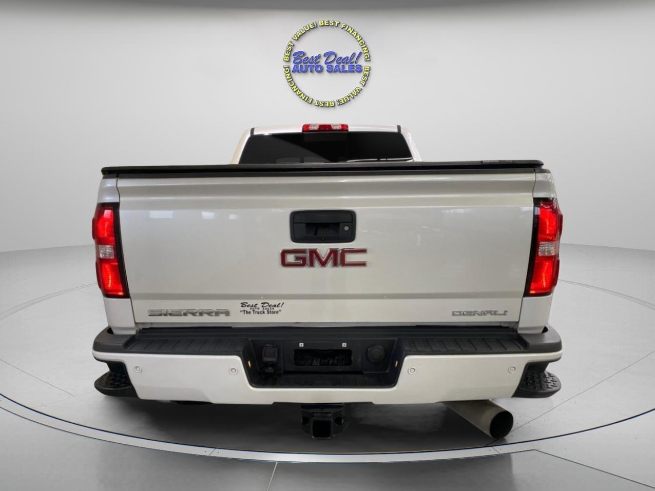 GMC Sierra 2500HD Denali Crew Cab 4WD 2018