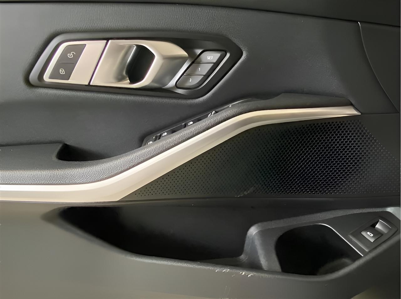 BMW 3-Series 330i xDrive 2020