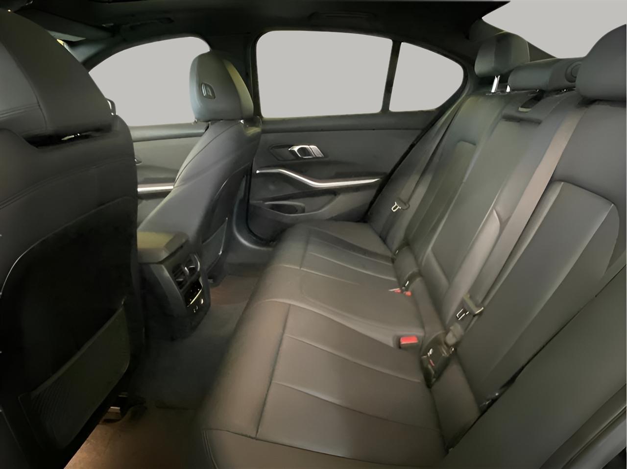 BMW 3-Series 330i xDrive 2020