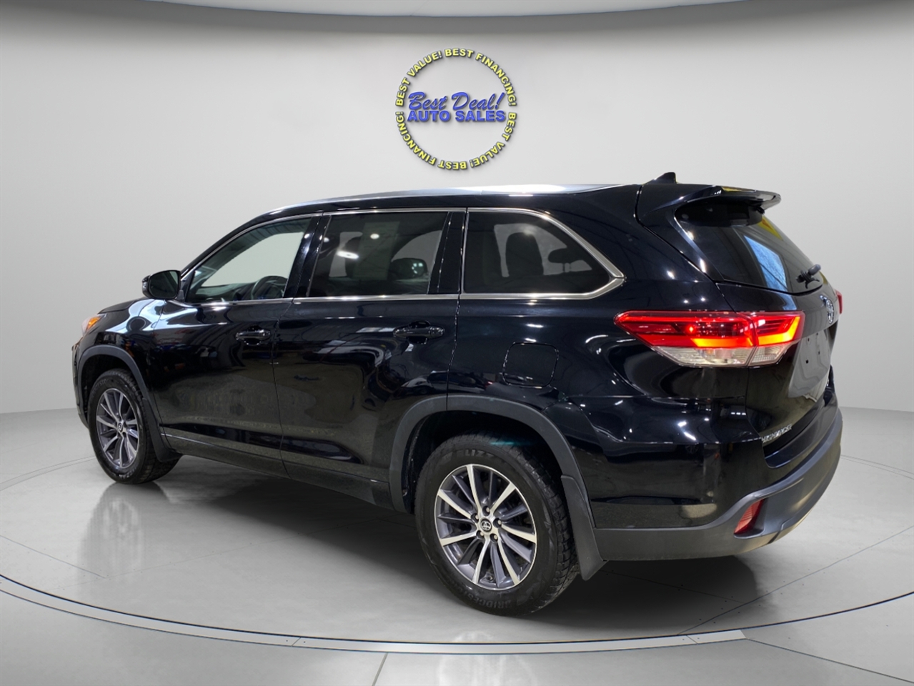 Toyota Highlander XLE AWD V6 2017
