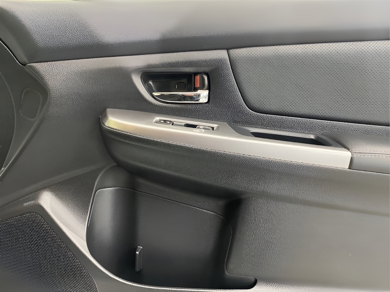 Subaru Impreza 2.0i Sport Limited PZEV 5-Door 2015