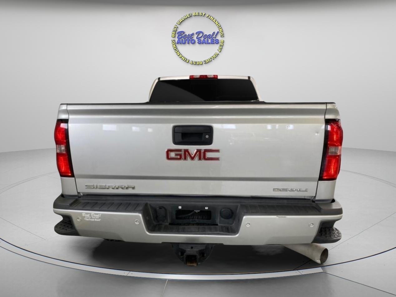 GMC Sierra 2500HD Denali Crew Cab 4WD 2015