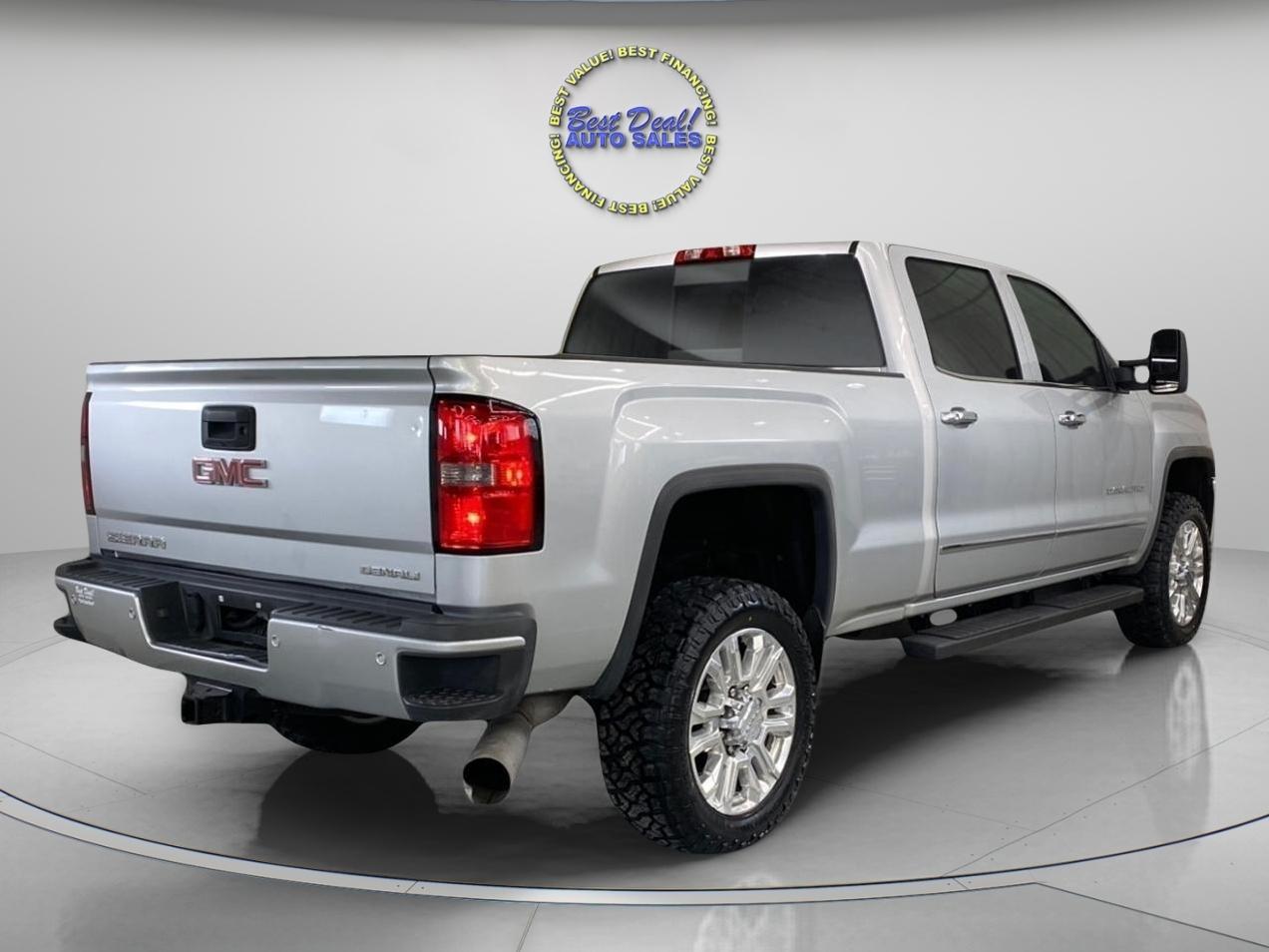 GMC Sierra 2500HD Denali Crew Cab 4WD 2015