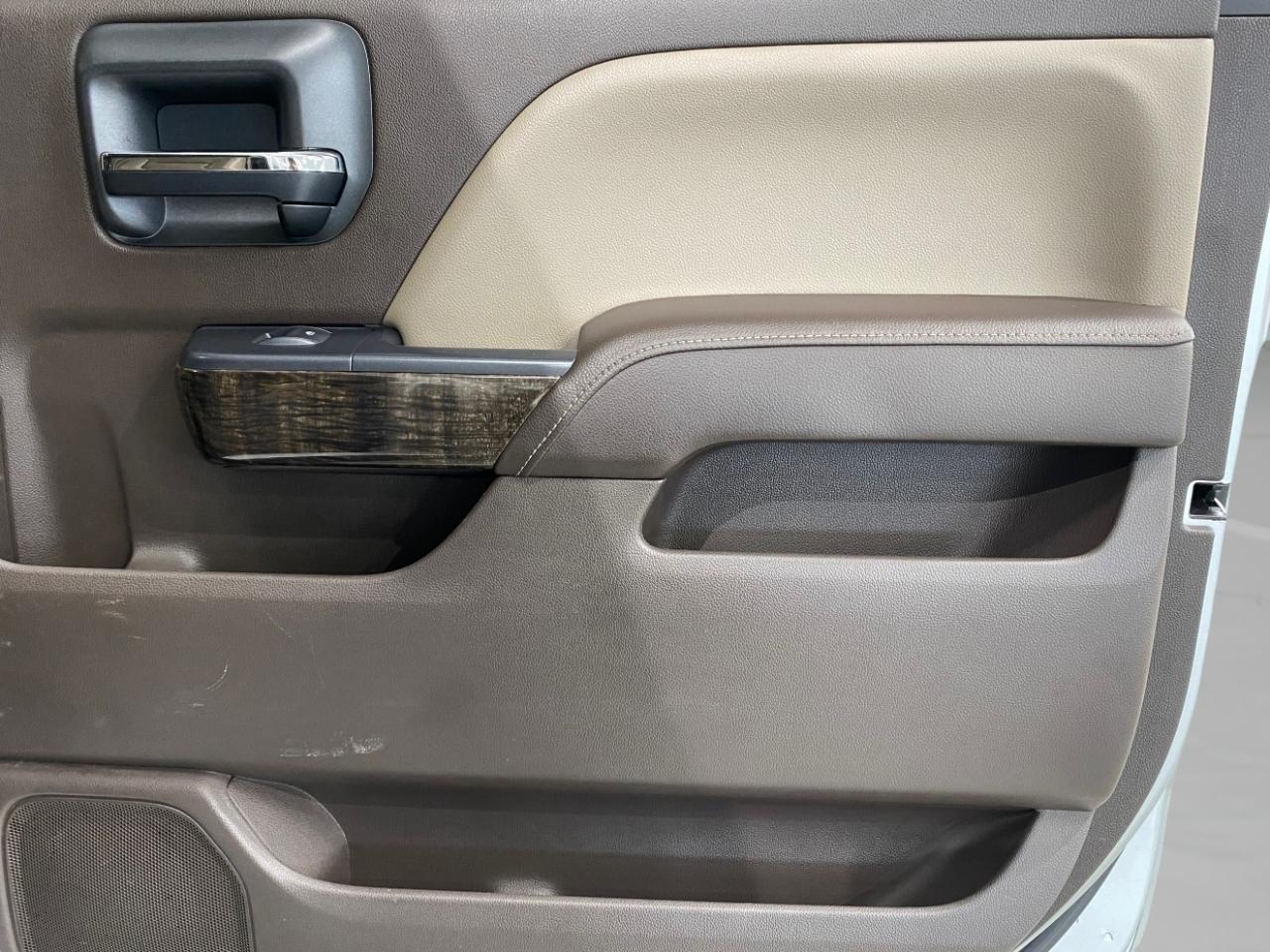 GMC Sierra 2500HD Denali Crew Cab 4WD 2015