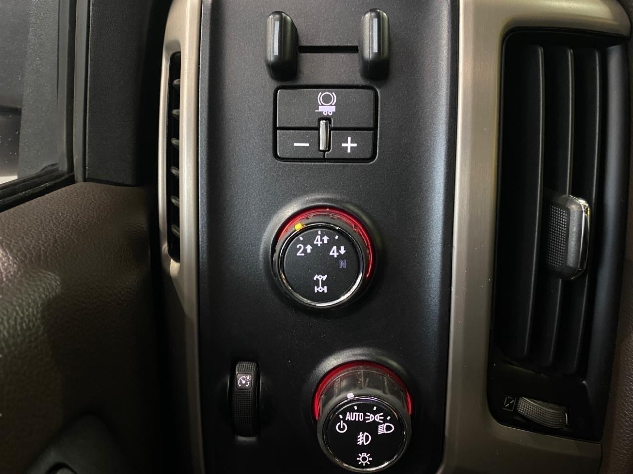 GMC Sierra 2500HD Denali Crew Cab 4WD 2015