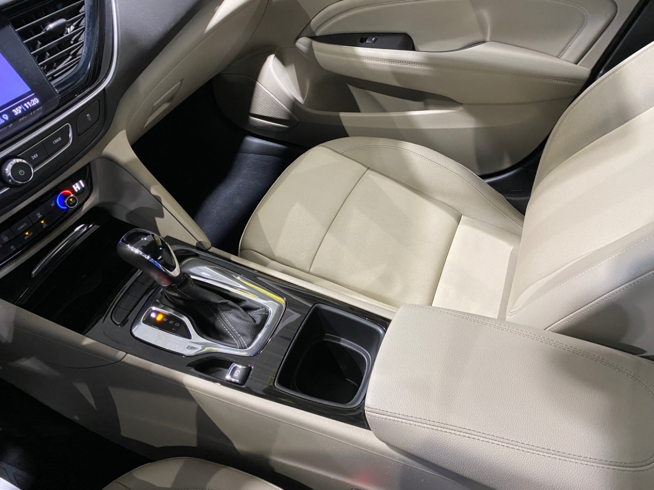 Buick Regal TourX Essence 2019