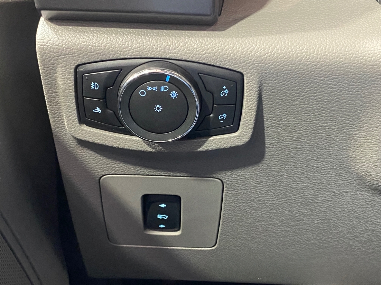 Ford F-150 XLT SuperCab 5.5-ft. Bed 4WD 2015