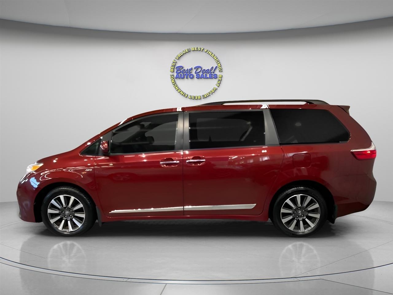 Toyota Sienna XLE 7-Passenger AWD 2019