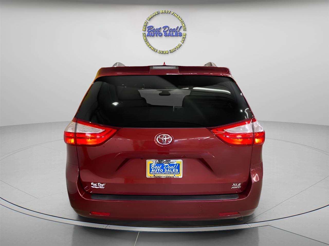 Toyota Sienna XLE 7-Passenger AWD 2019