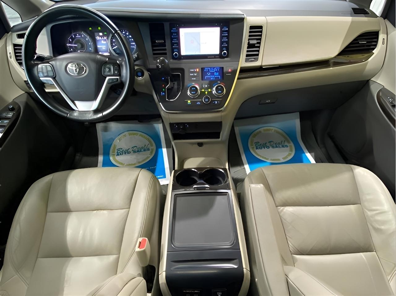 Toyota Sienna XLE 7-Passenger AWD 2019