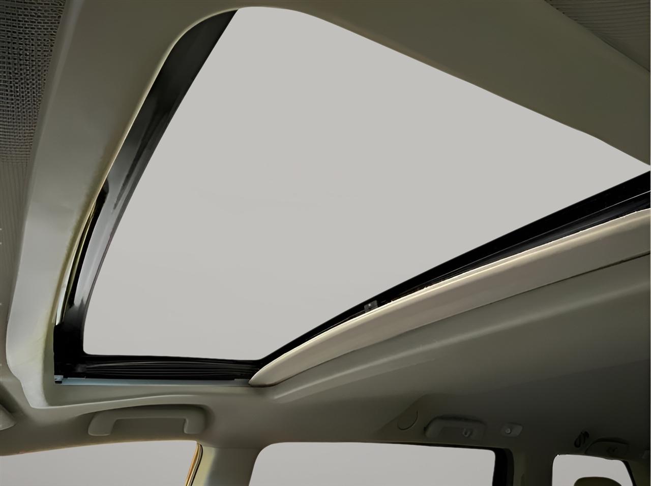 Toyota Sienna XLE 7-Passenger AWD 2019