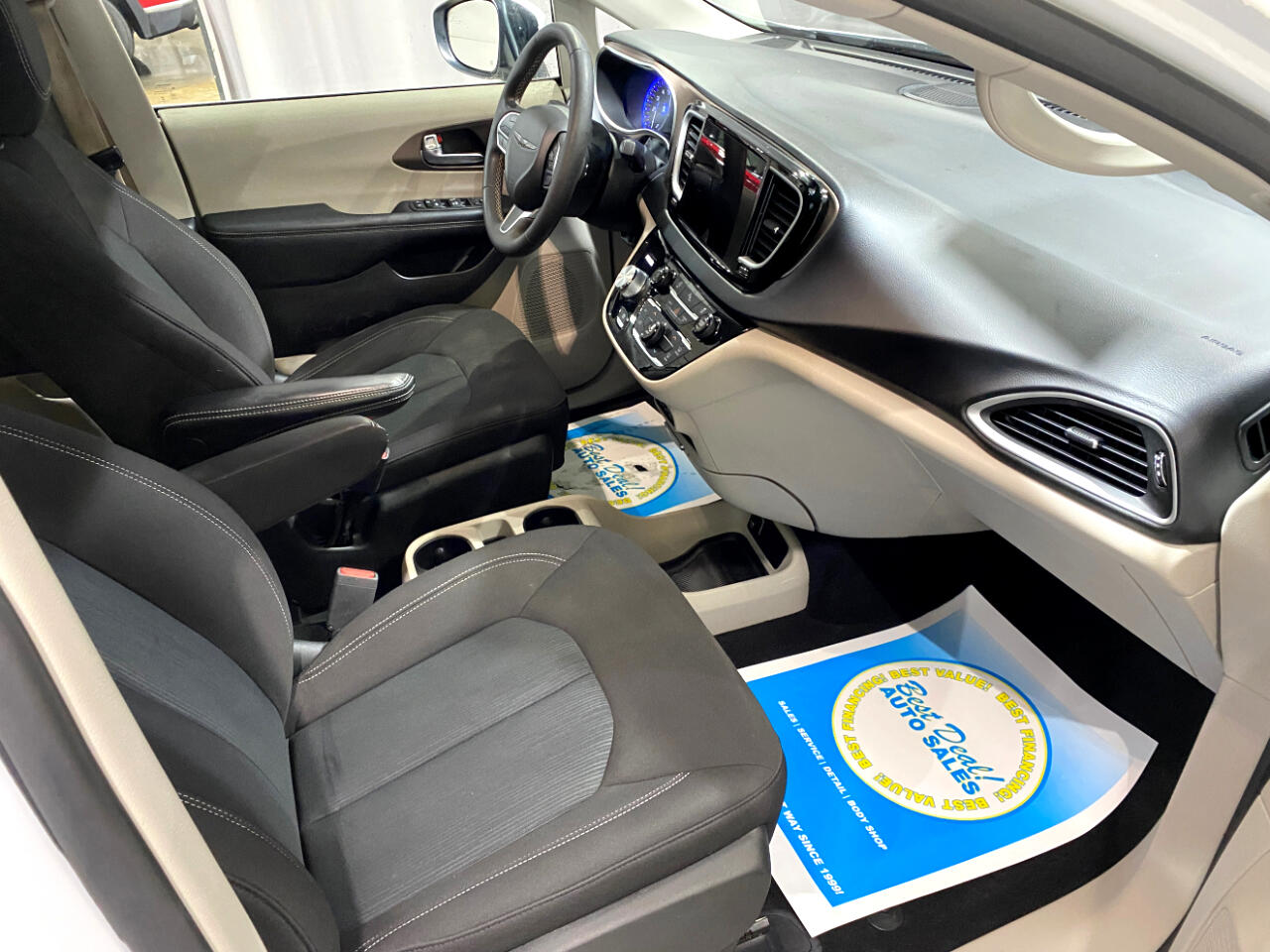 Chrysler Voyager LX 2022