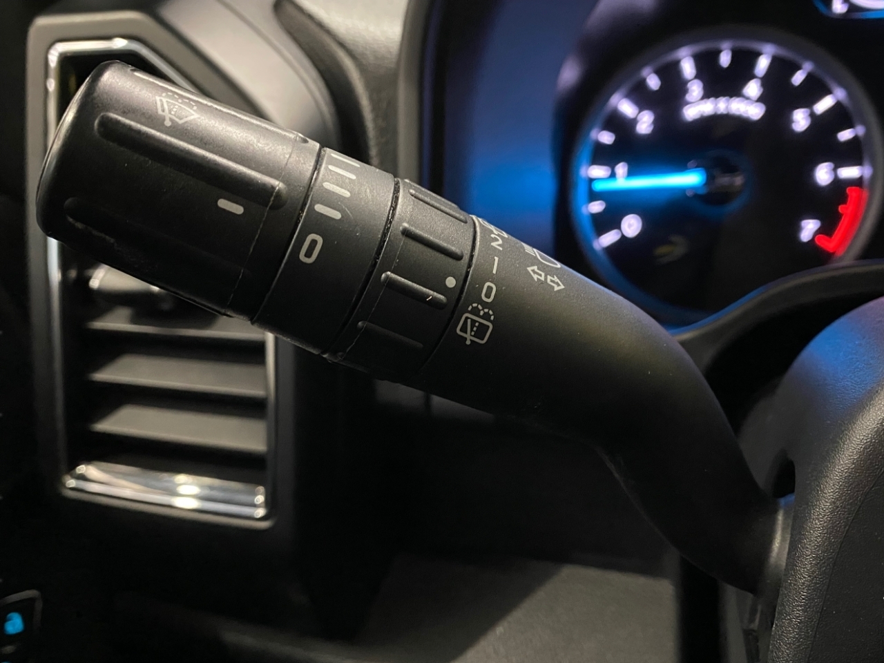 Ford Expedition  2021