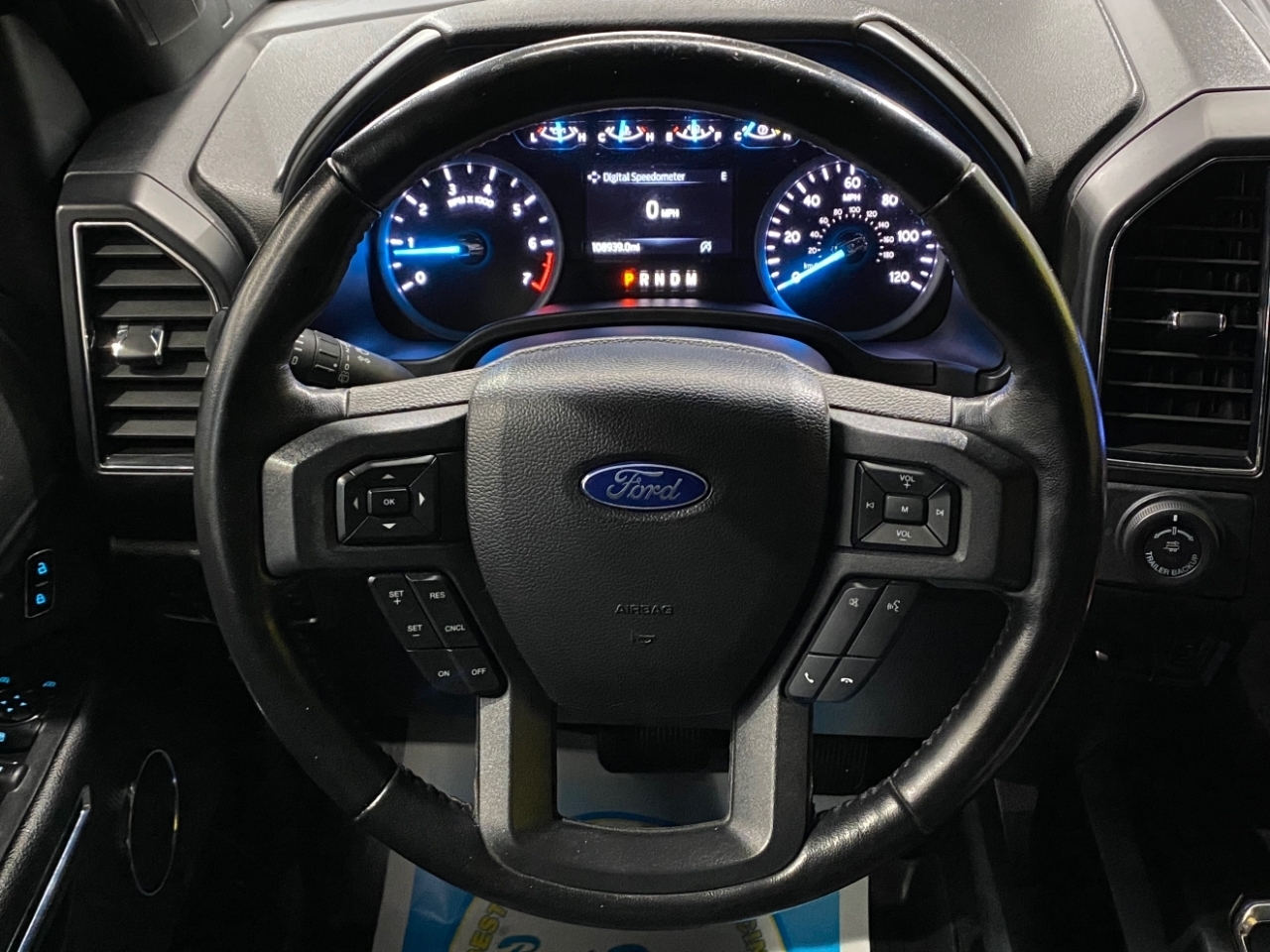 Ford Expedition  2021