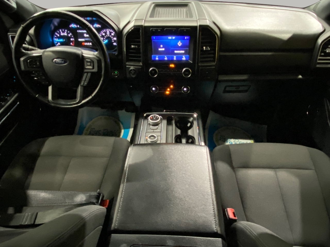 Ford Expedition  2021