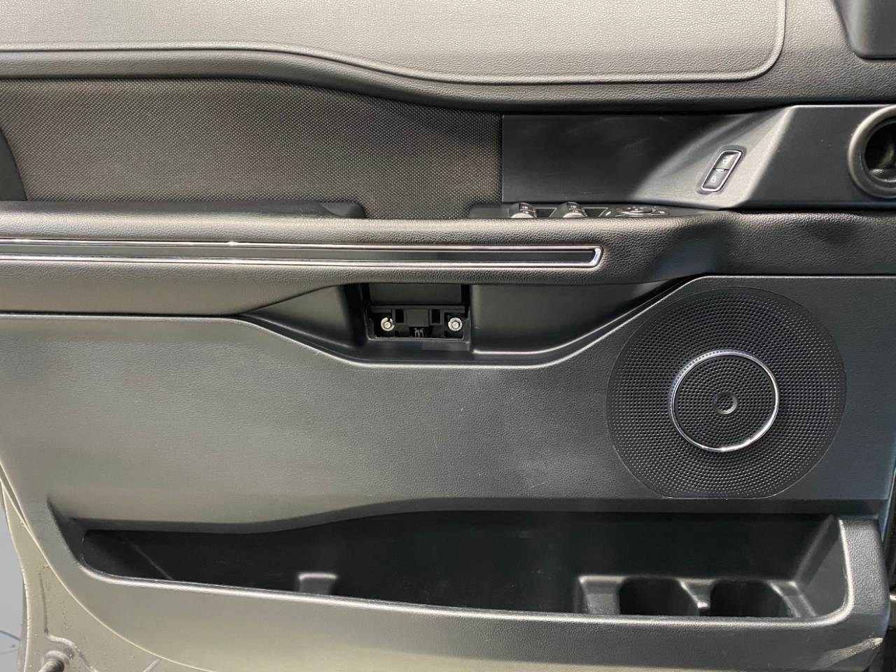 Ford Expedition  2021