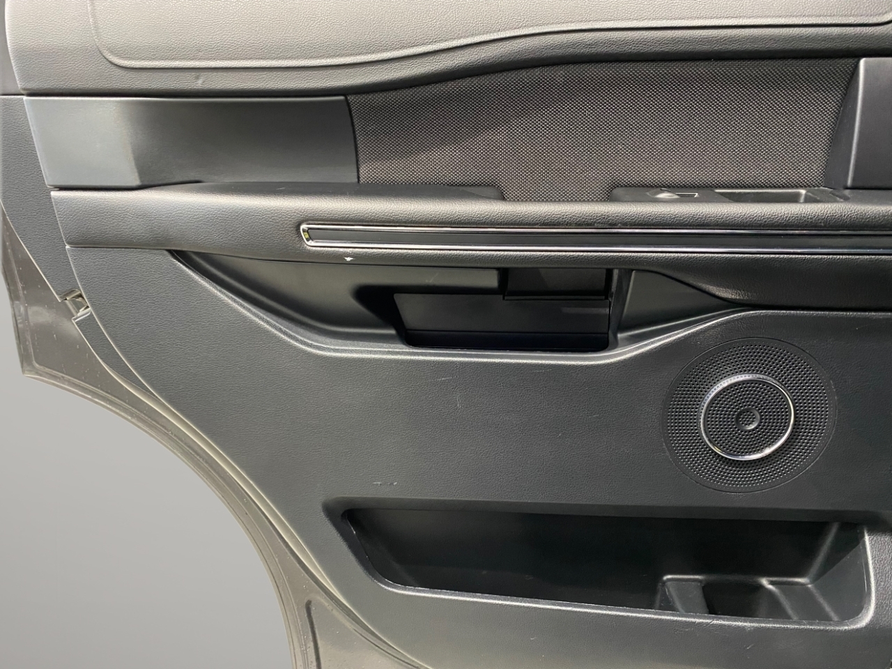 Ford Expedition  2021