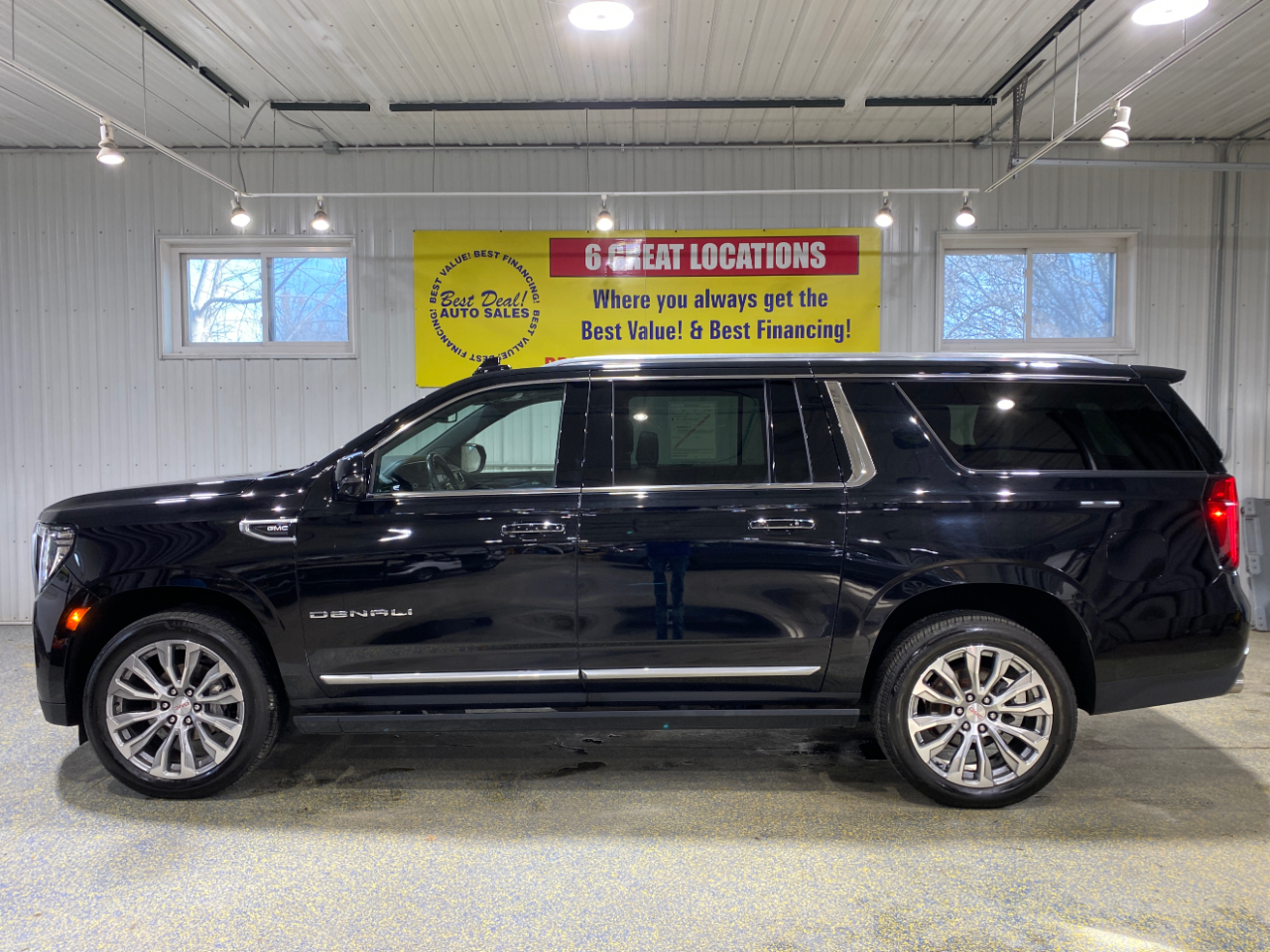 GMC Yukon XL Denali 4WD 2022