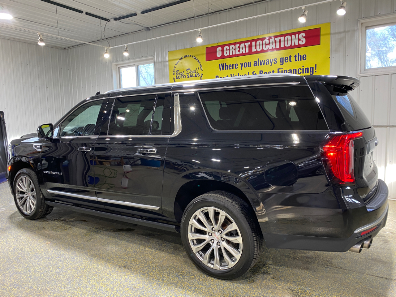 GMC Yukon XL Denali 4WD 2022
