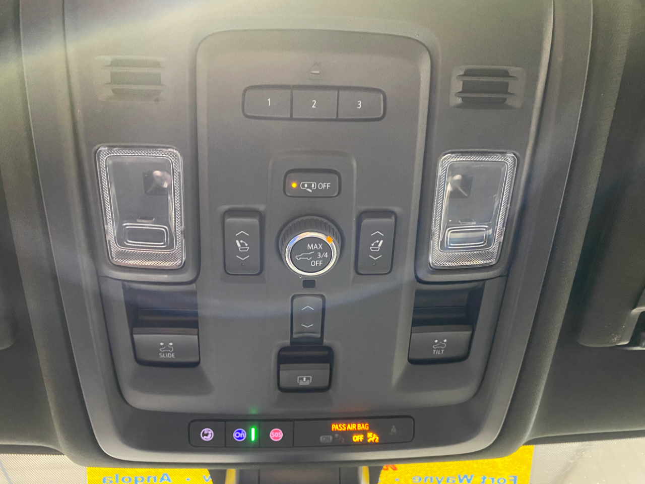 GMC Yukon XL Denali 4WD 2022