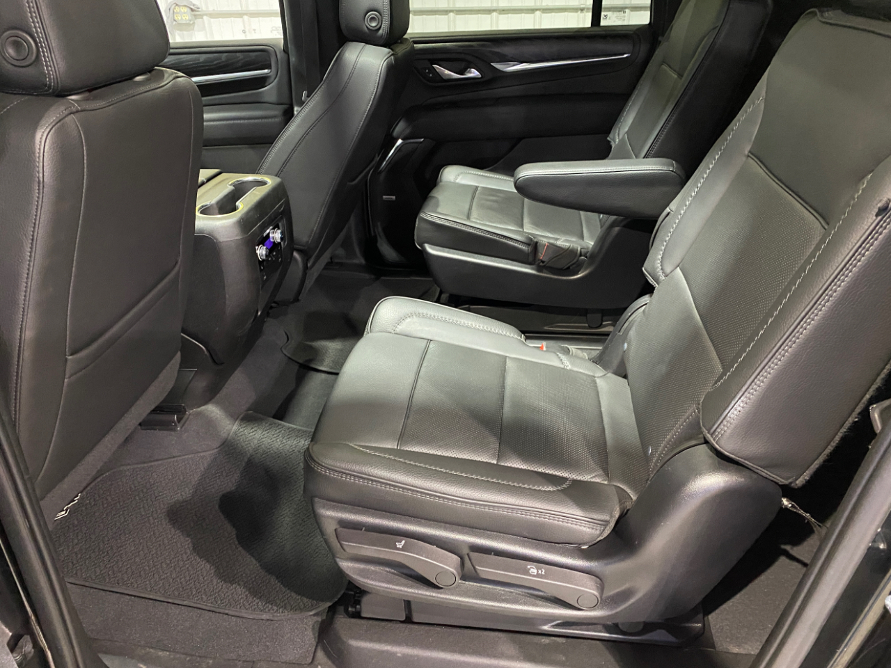 GMC Yukon XL Denali 4WD 2022