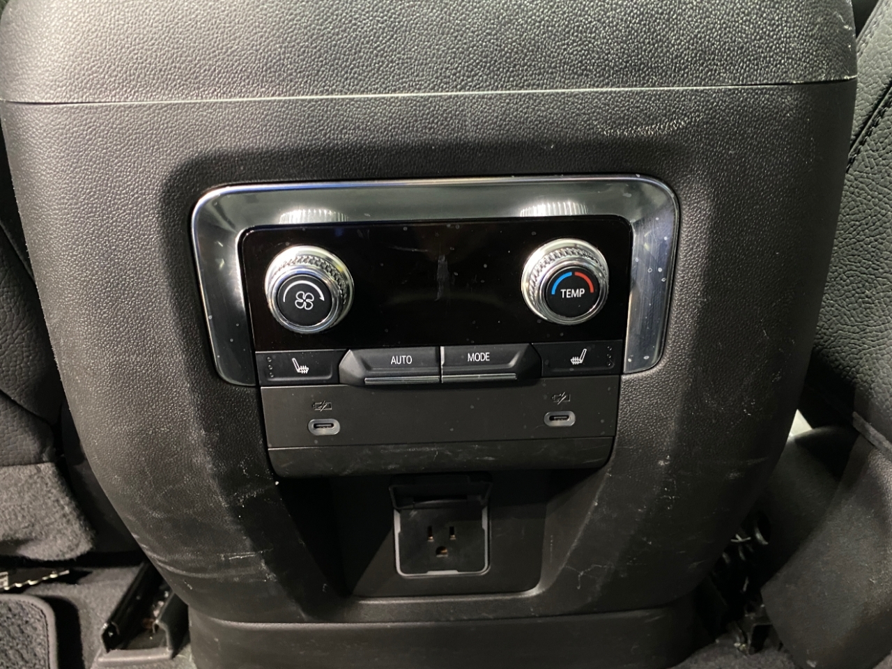 GMC Yukon XL Denali 4WD 2022