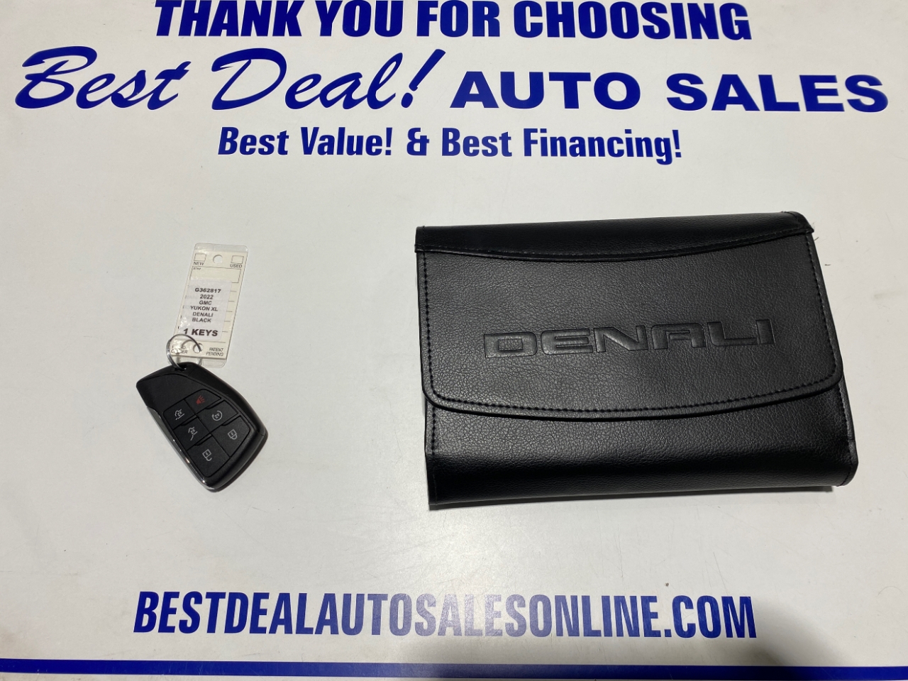 GMC Yukon XL Denali 4WD 2022