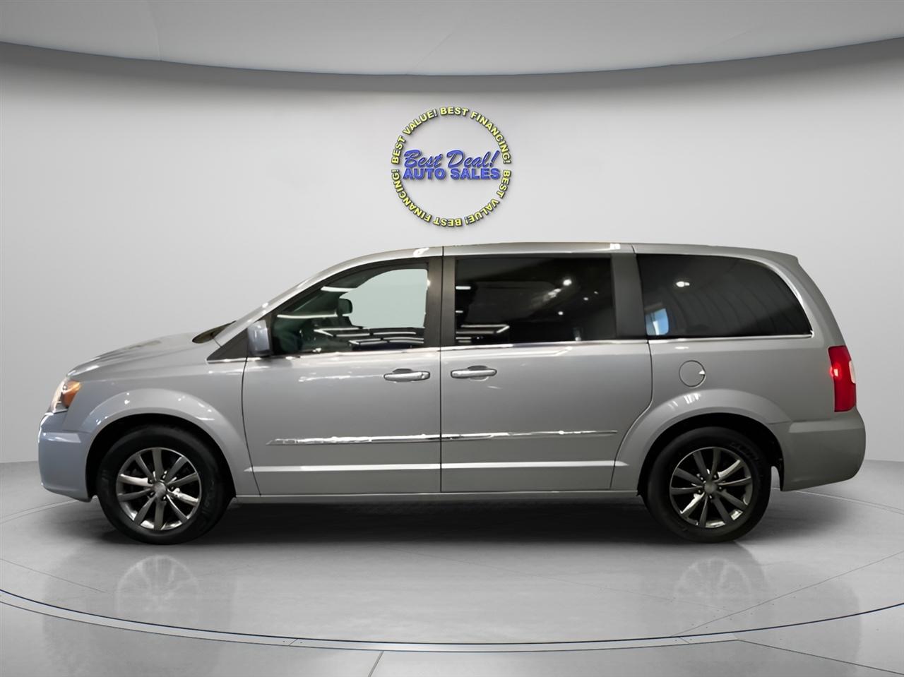 Chrysler Town & Country S 2015