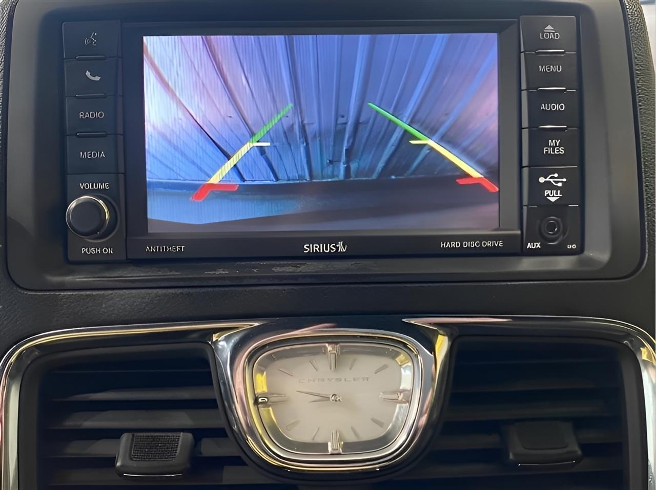 Chrysler Town & Country S 2015