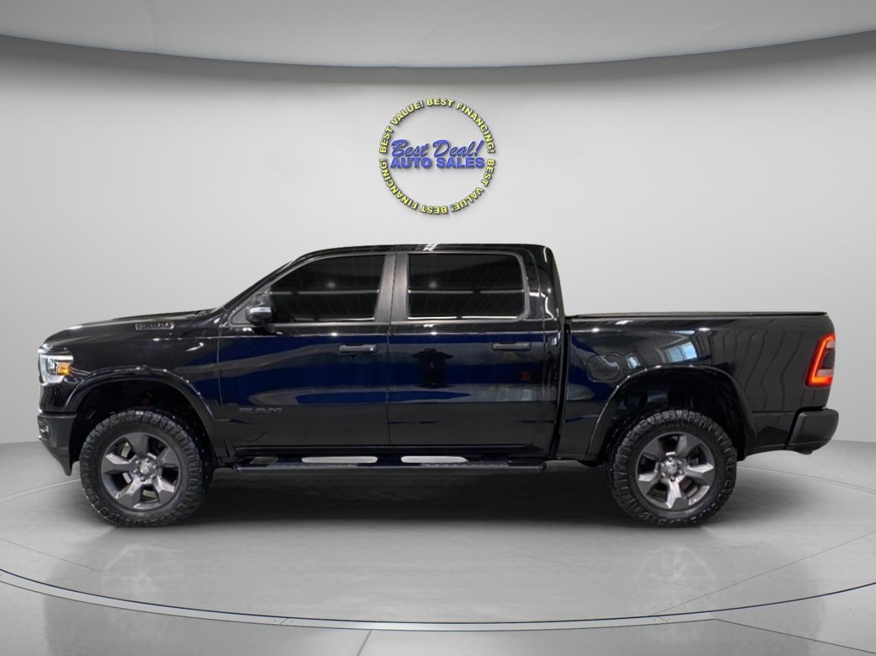 RAM 1500 Big Horn Crew Cab 4WD 2020