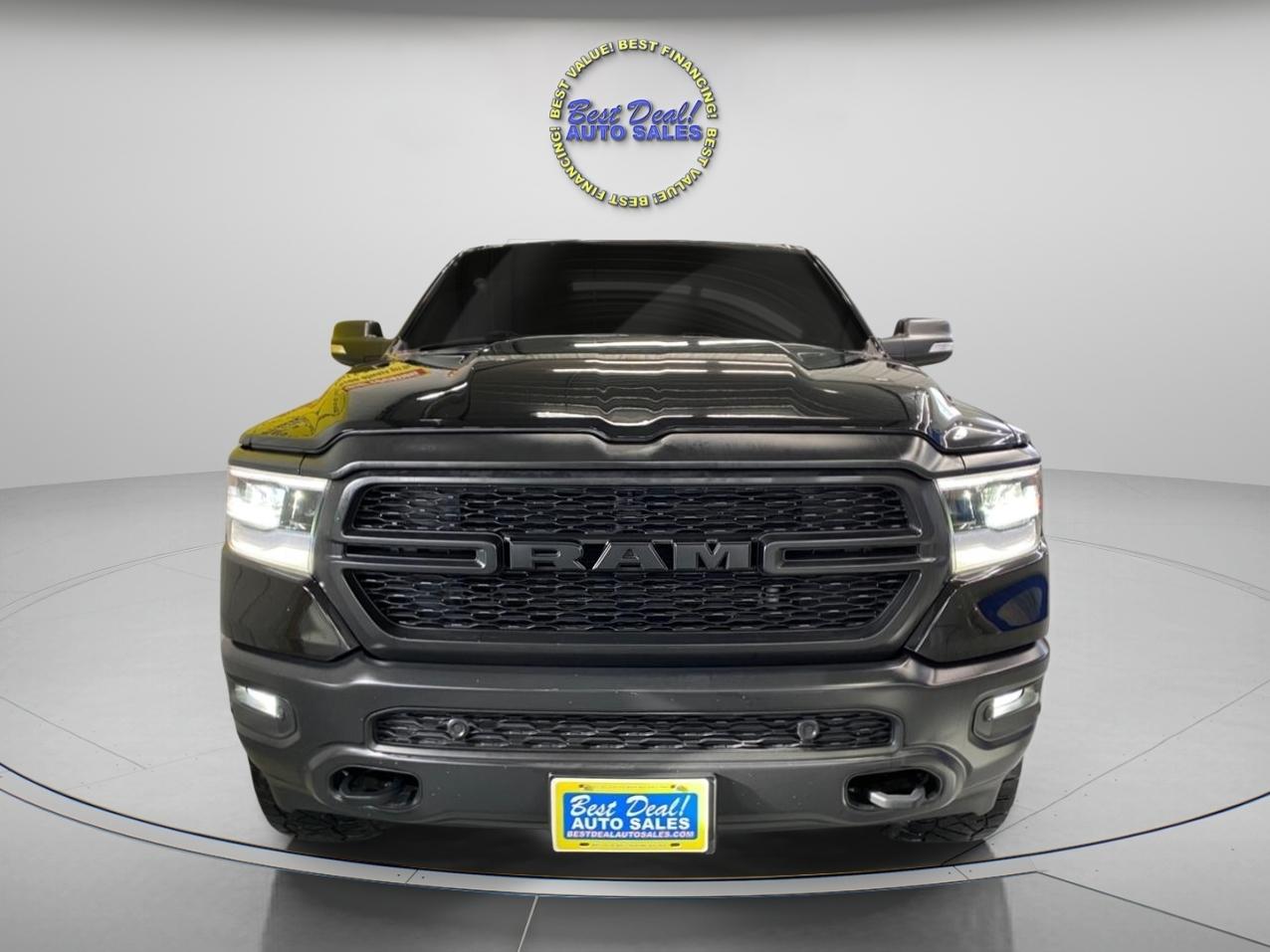 RAM 1500 Big Horn Crew Cab 4WD 2020