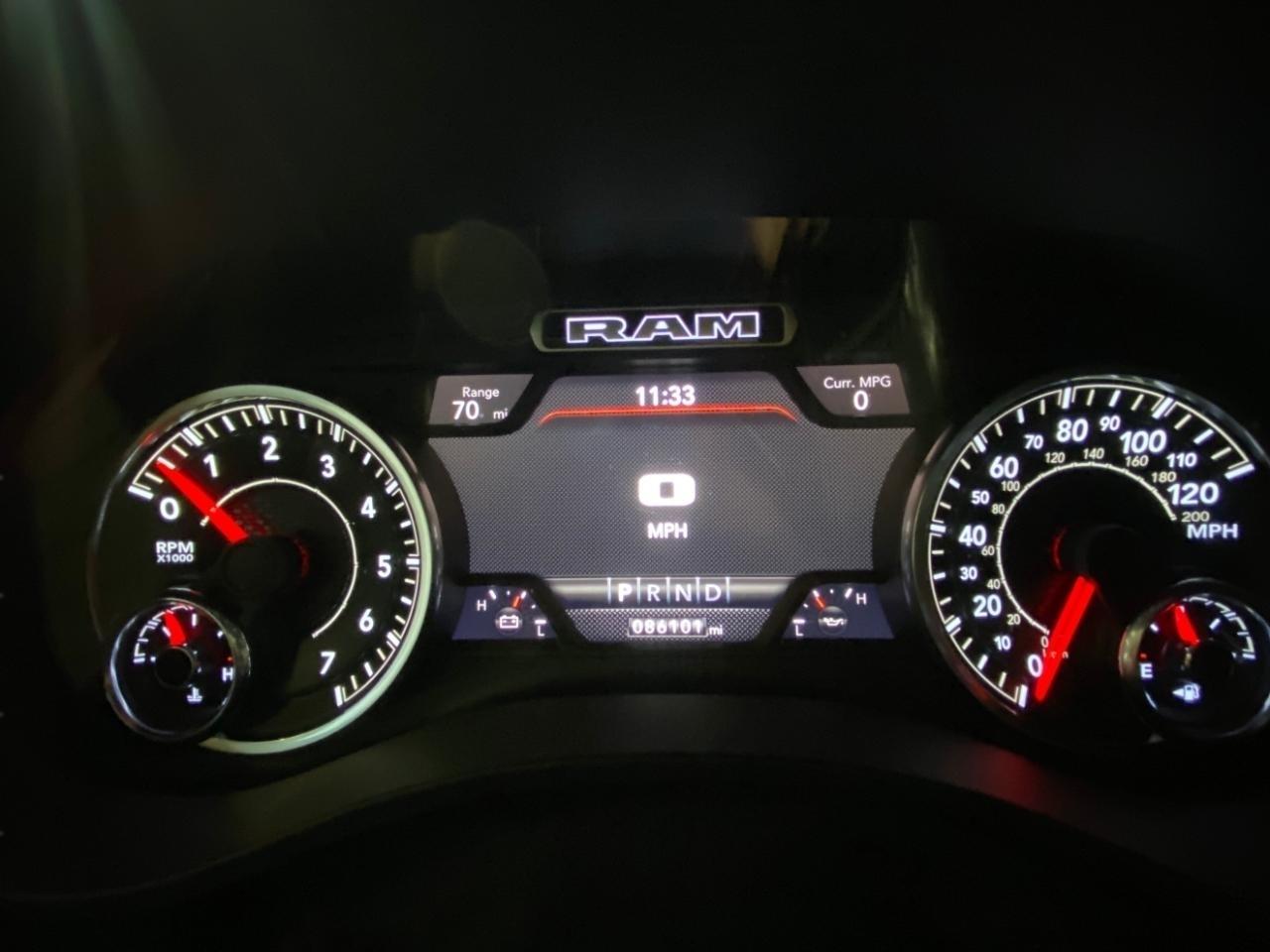 RAM 1500 Big Horn Crew Cab 4WD 2020