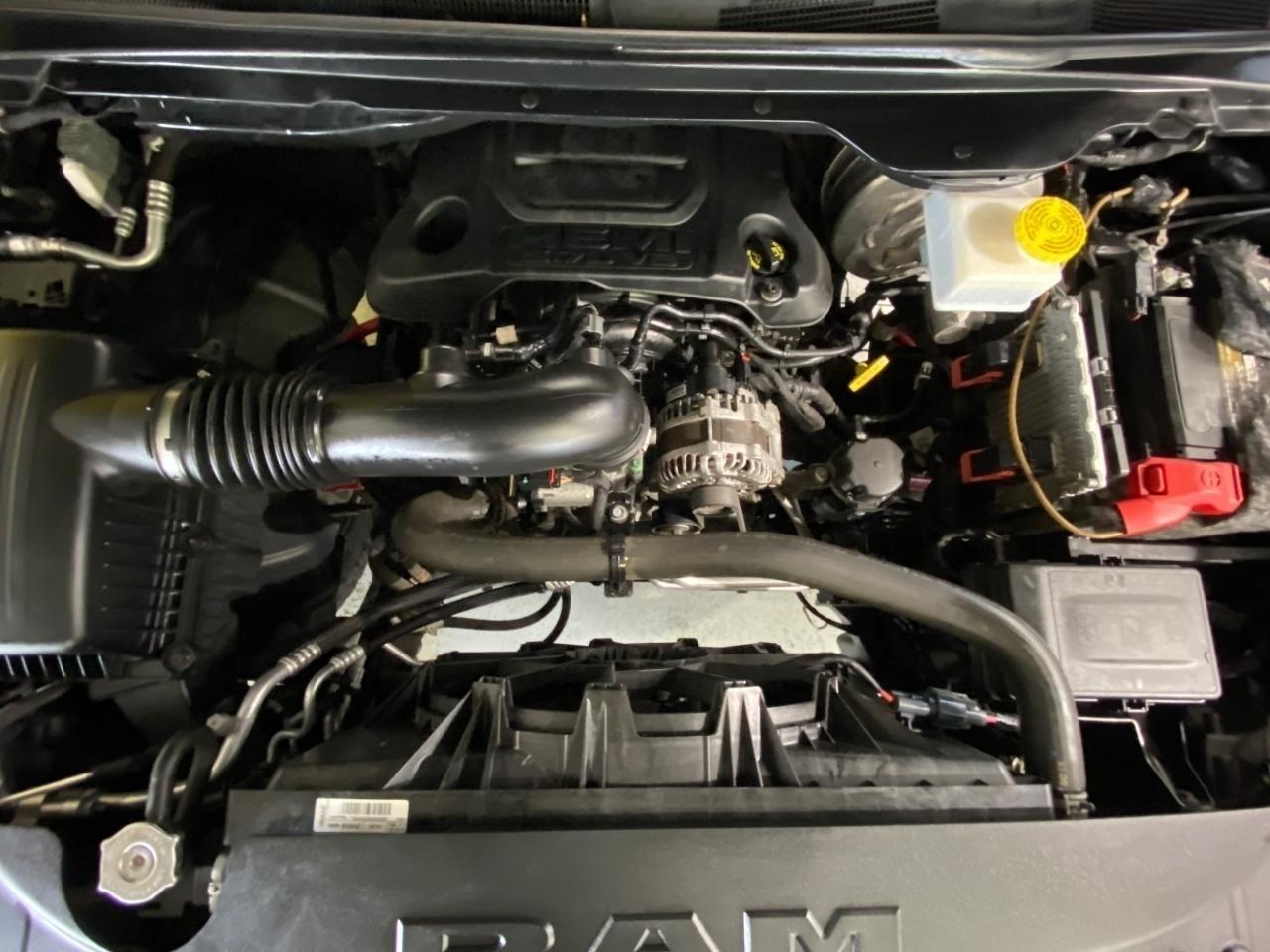 RAM 1500 Big Horn Crew Cab 4WD 2020