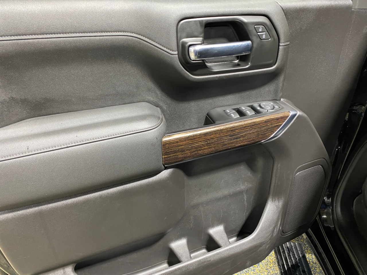 GMC Sierra 1500 Elevation Crew Cab Short Box 4WD 2020