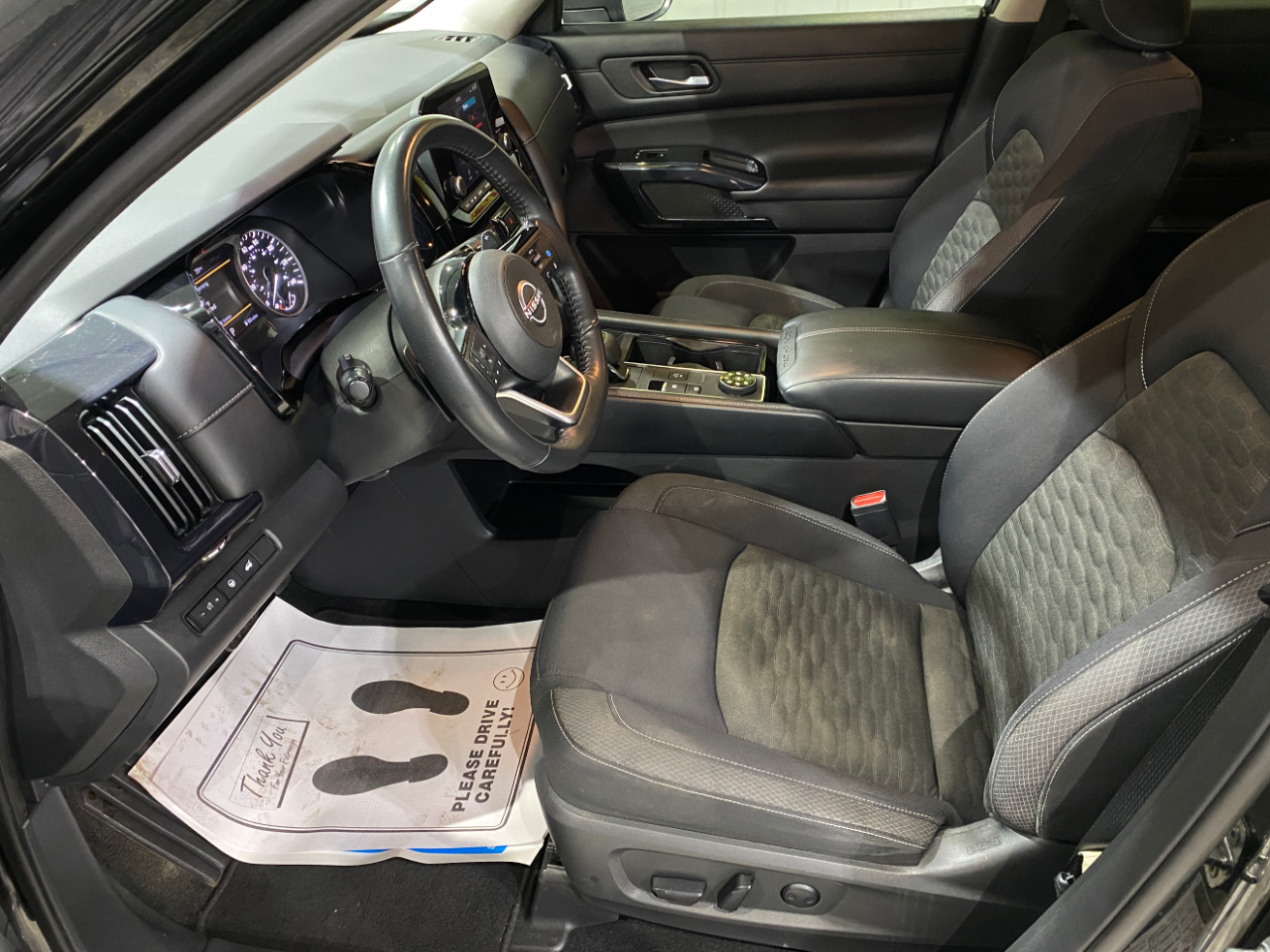 Nissan Pathfinder SV 4WD 2022