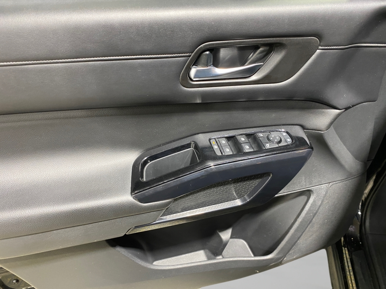 Nissan Pathfinder SV 4WD 2022