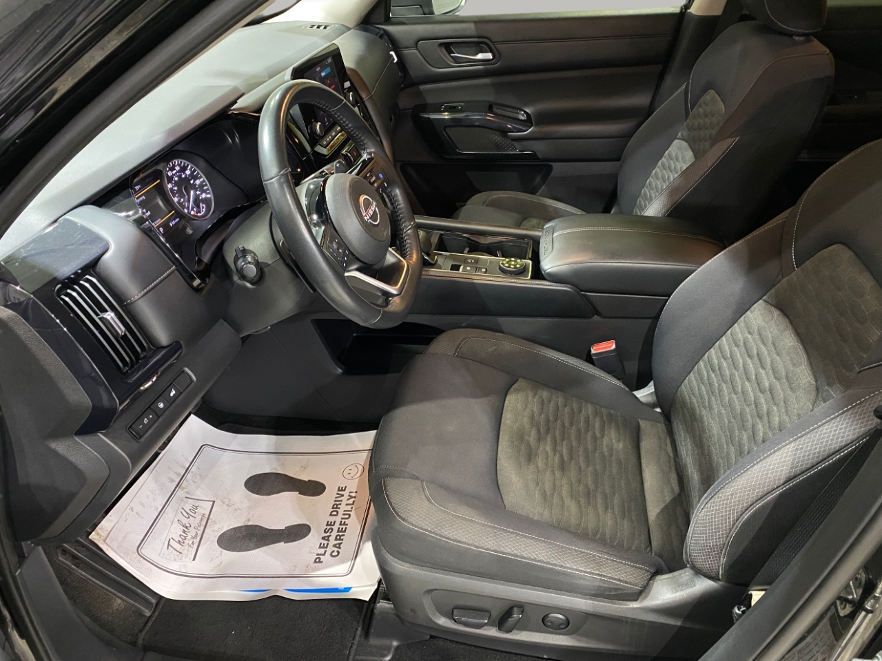 Nissan Pathfinder SV 4WD 2022