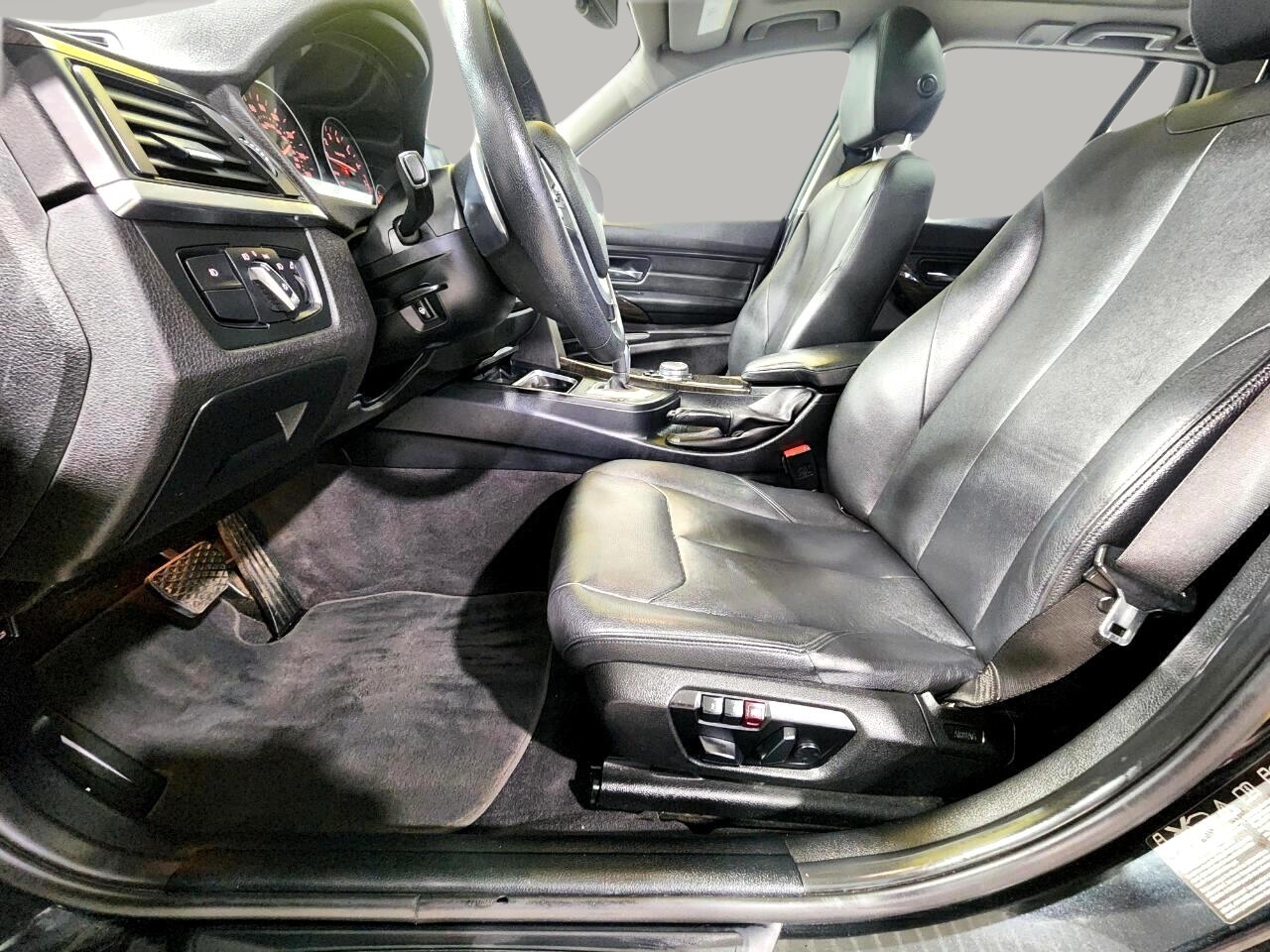 BMW 3-Series Sport Wagon 328xi 2015