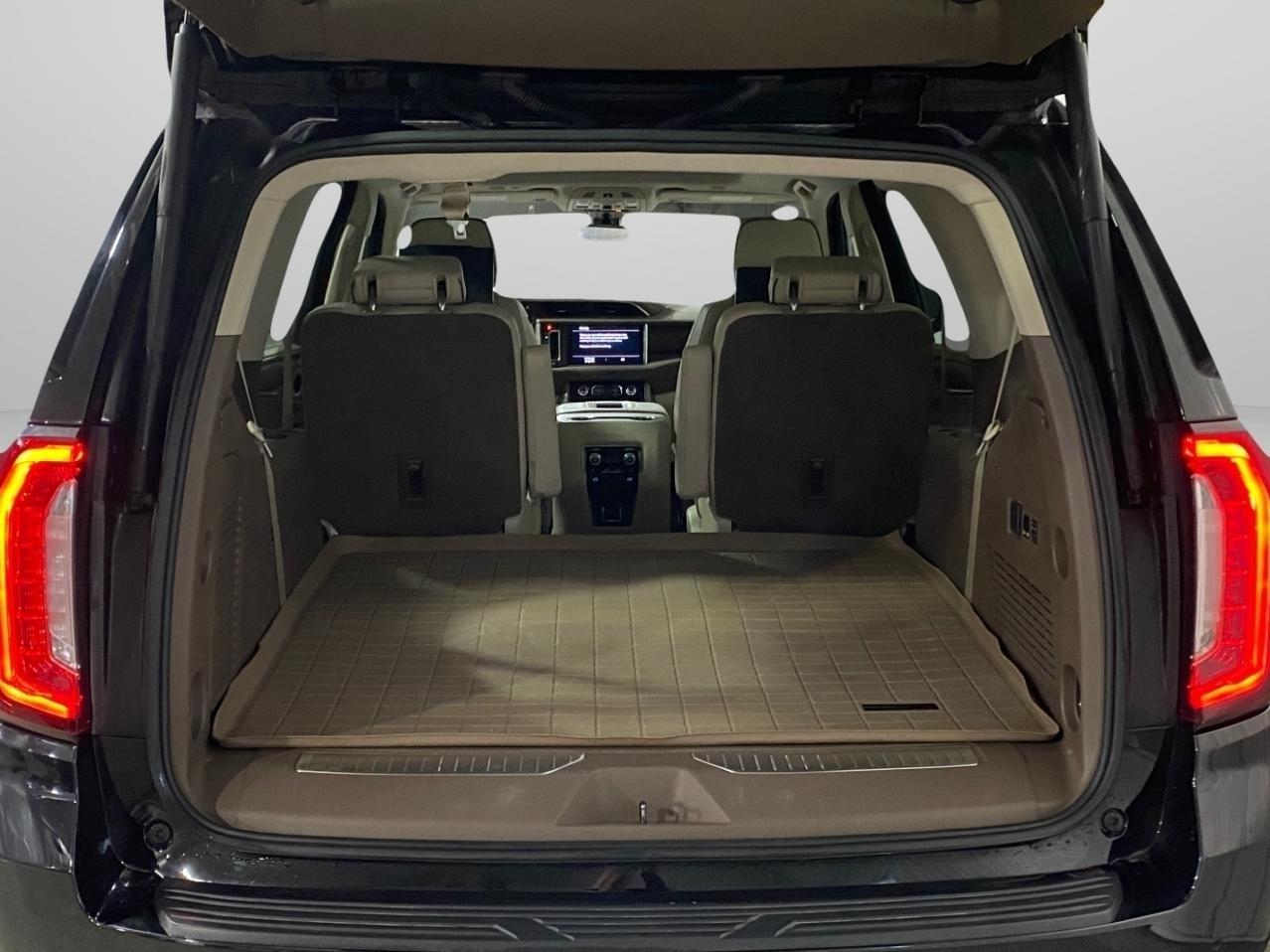 GMC Yukon Denali 4WD 2021