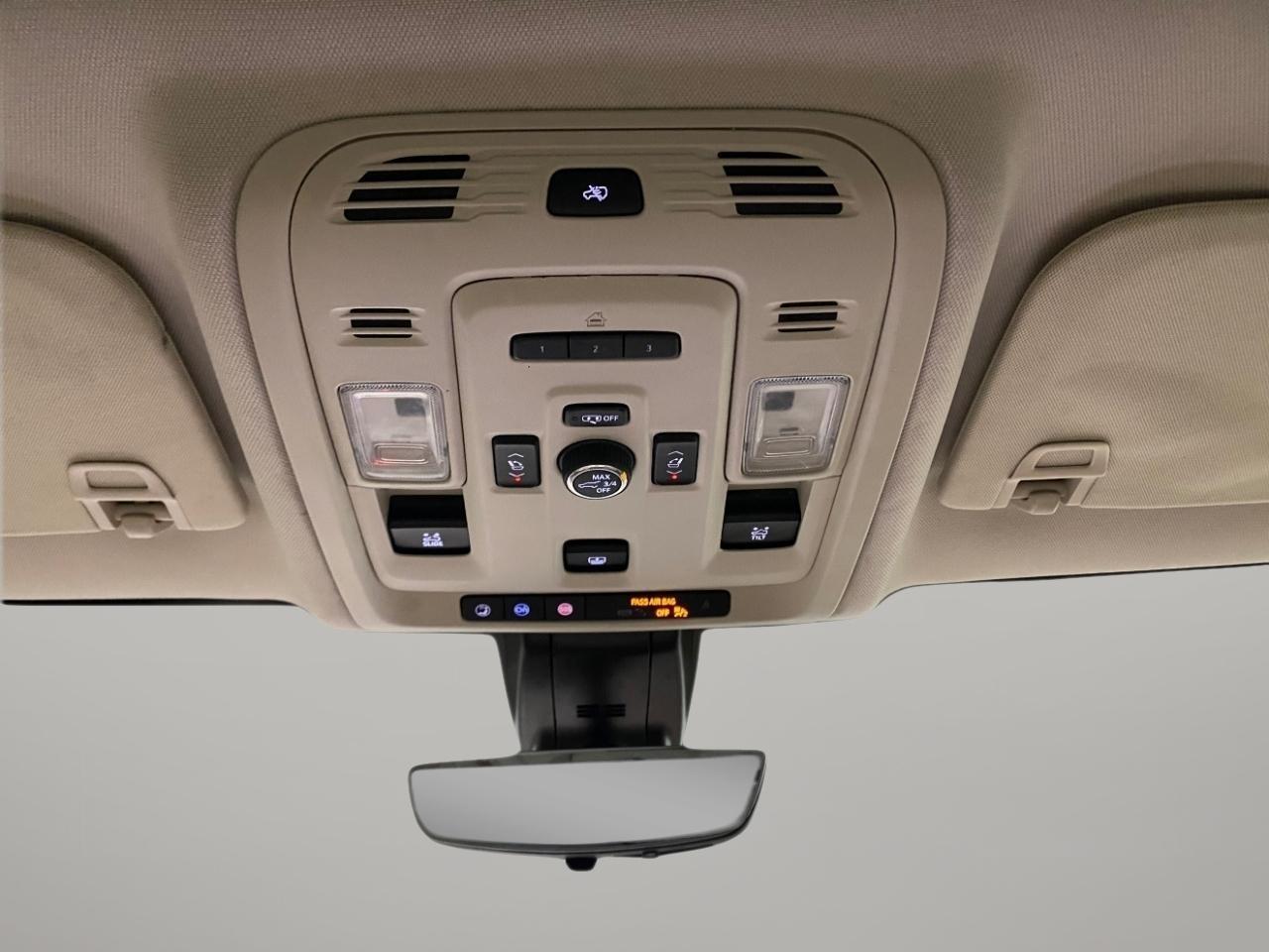 GMC Yukon Denali 4WD 2021