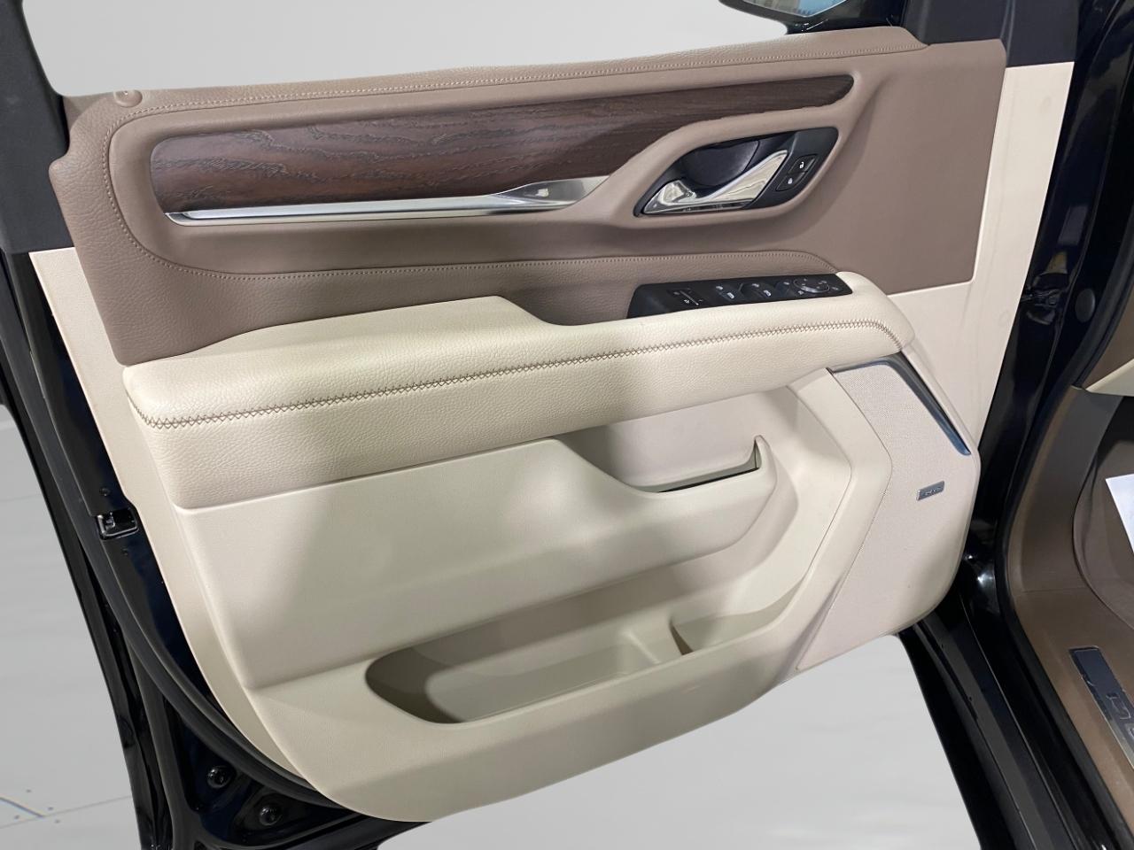 GMC Yukon Denali 4WD 2021