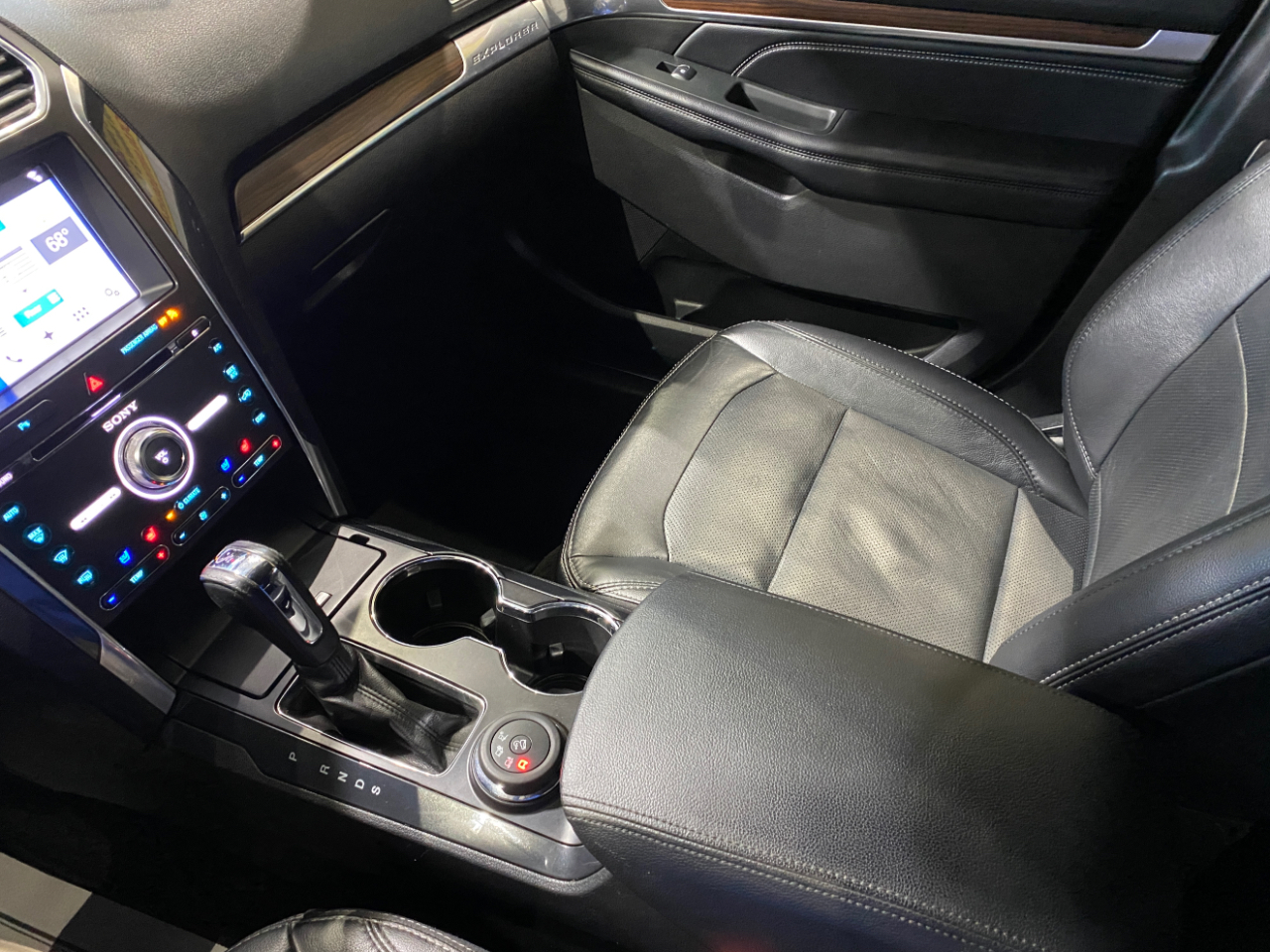 Ford Explorer Limited 4WD 2017